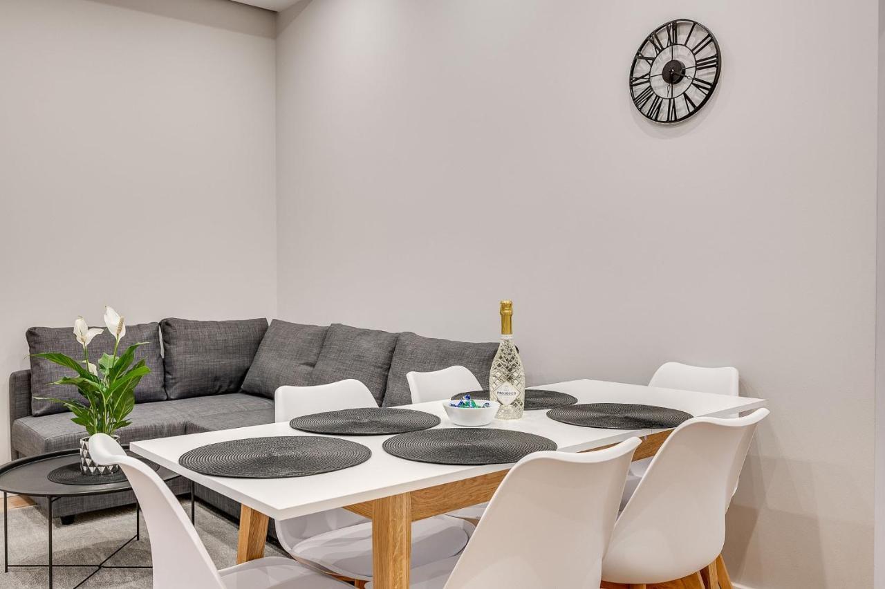ריבניק Central Platinum Apartments 29 מראה חיצוני תמונה